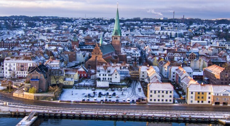 Helsingør med sne på tagene